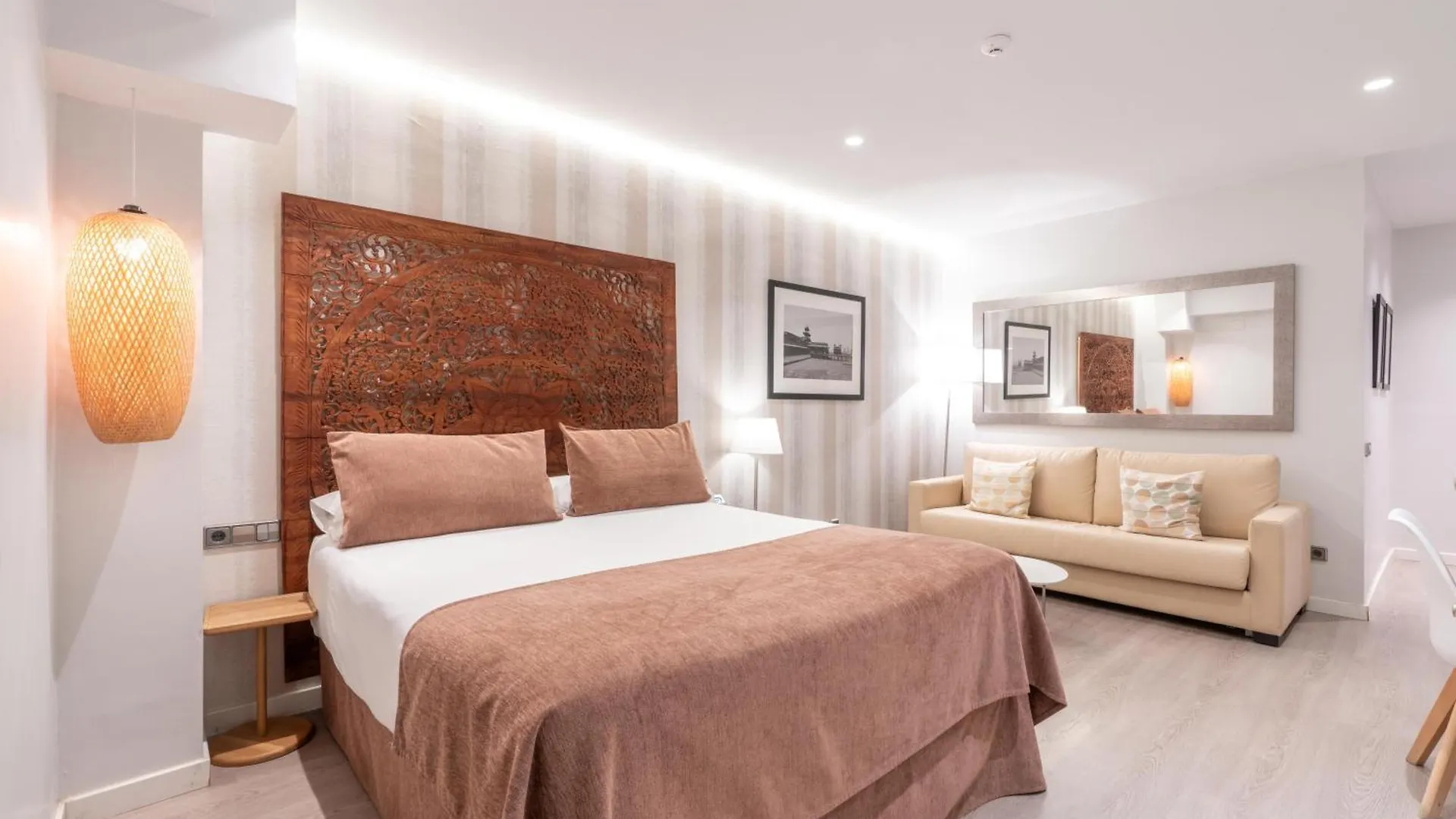 Serennia Fira Gran Via Exclusive Rooms L'Hospitalet de Llobregat 2*,  Spagna