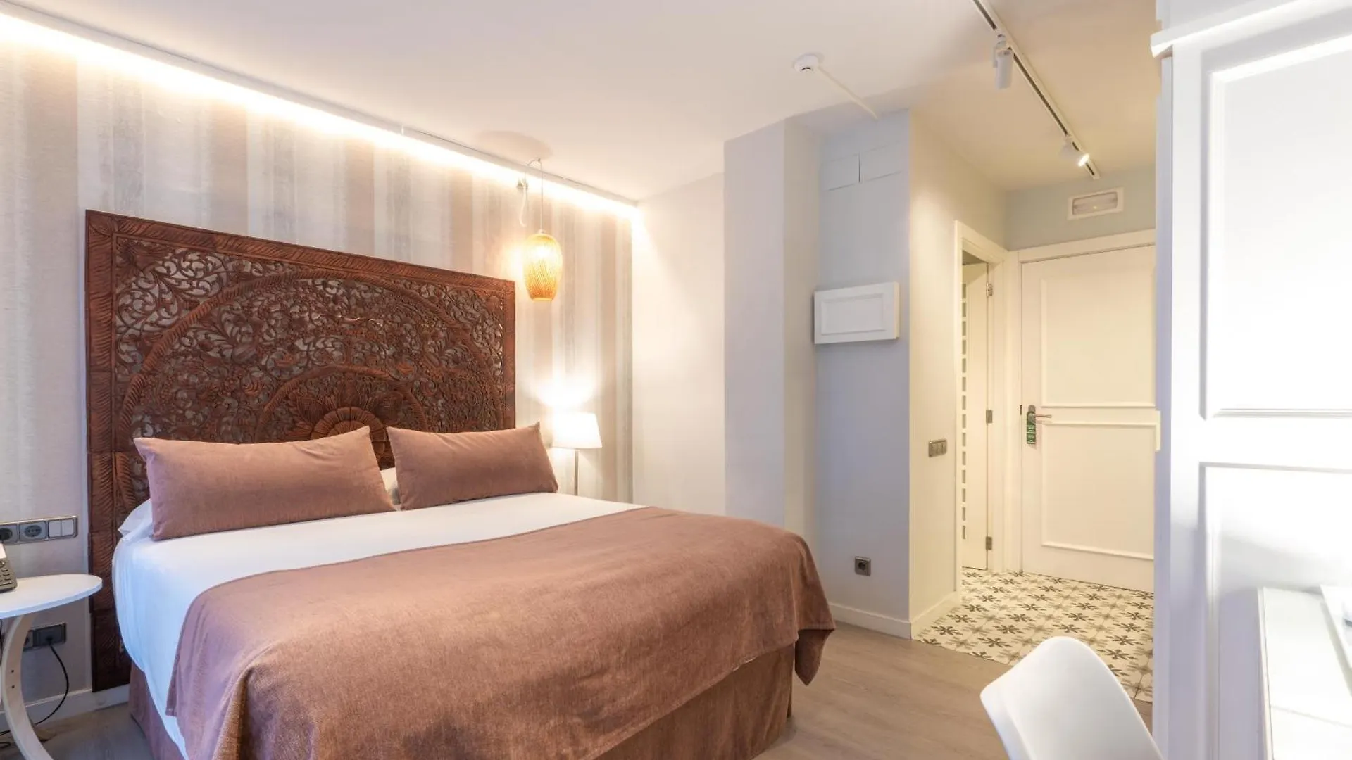 Serennia Fira Gran Via Exclusive Rooms L'Hospitalet de Llobregat 2*,  Spagna