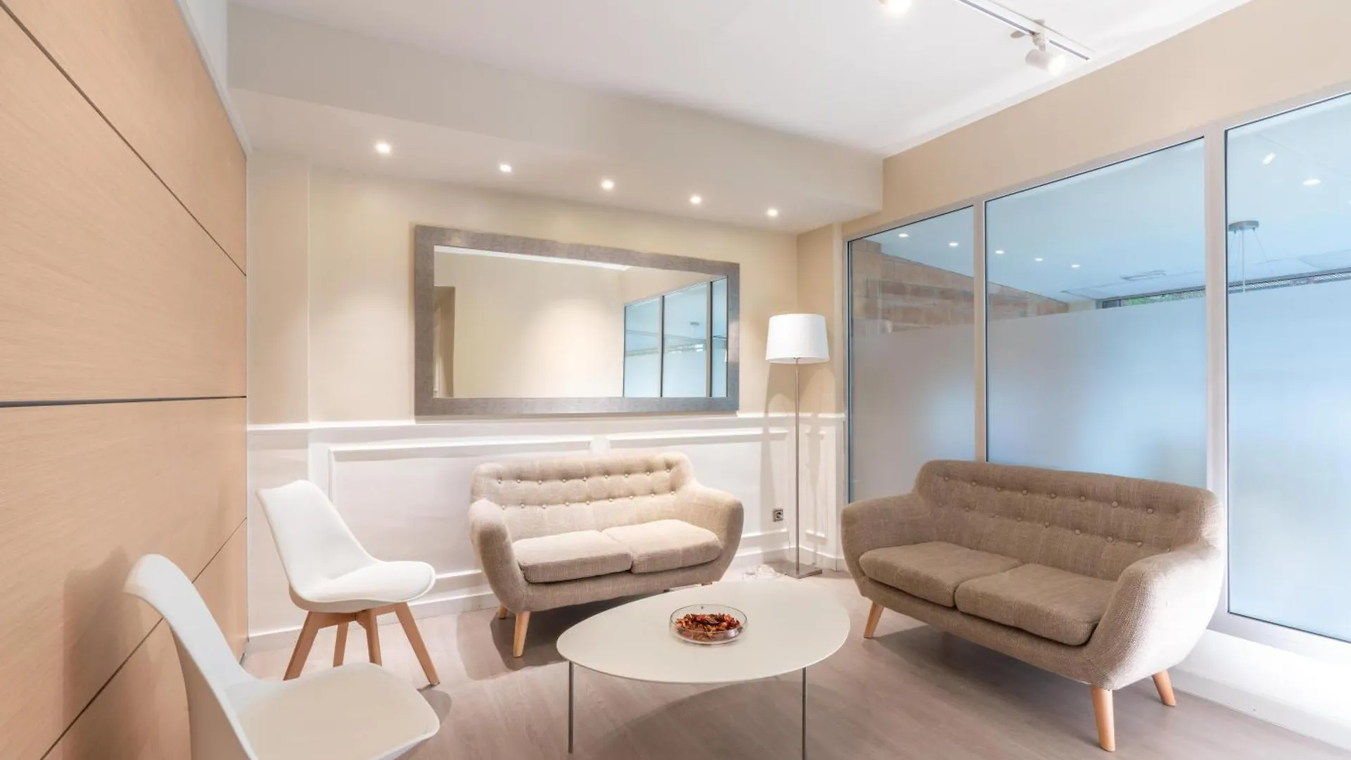 Serennia Fira Gran Via Exclusive Rooms 略夫雷加特河畔奥斯皮塔莱特 酒店