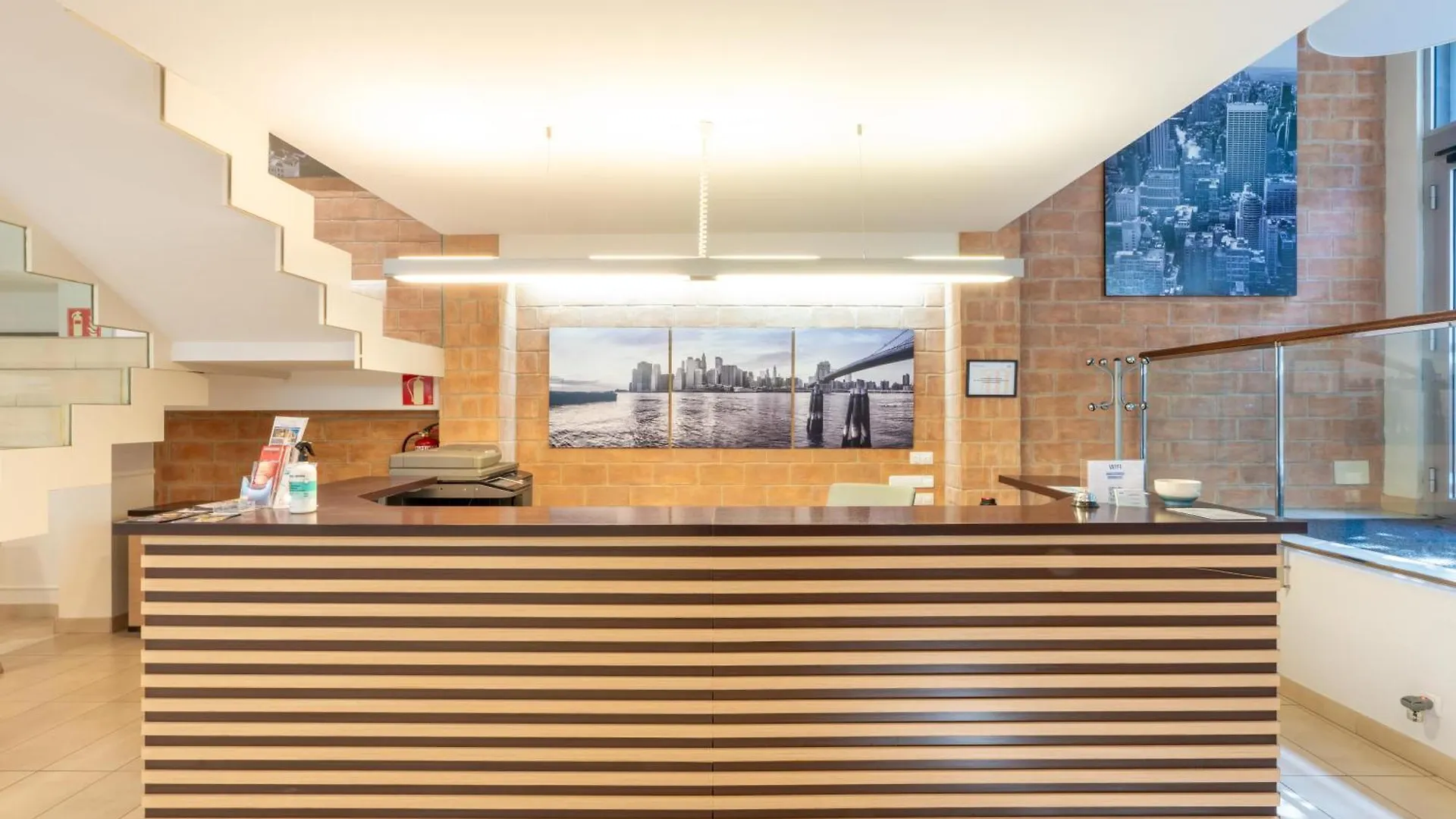 Serennia Fira Gran Via Exclusive Rooms 略夫雷加特河畔奥斯皮塔莱特 西班牙