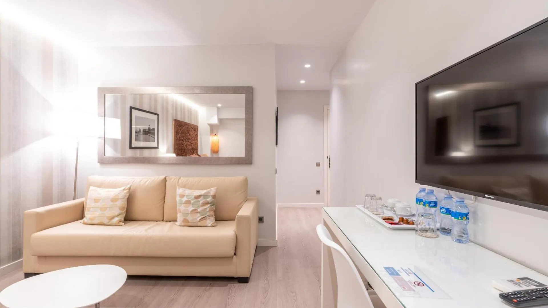 Serennia Fira Gran Via Exclusive Rooms 略夫雷加特河畔奥斯皮塔莱特 西班牙