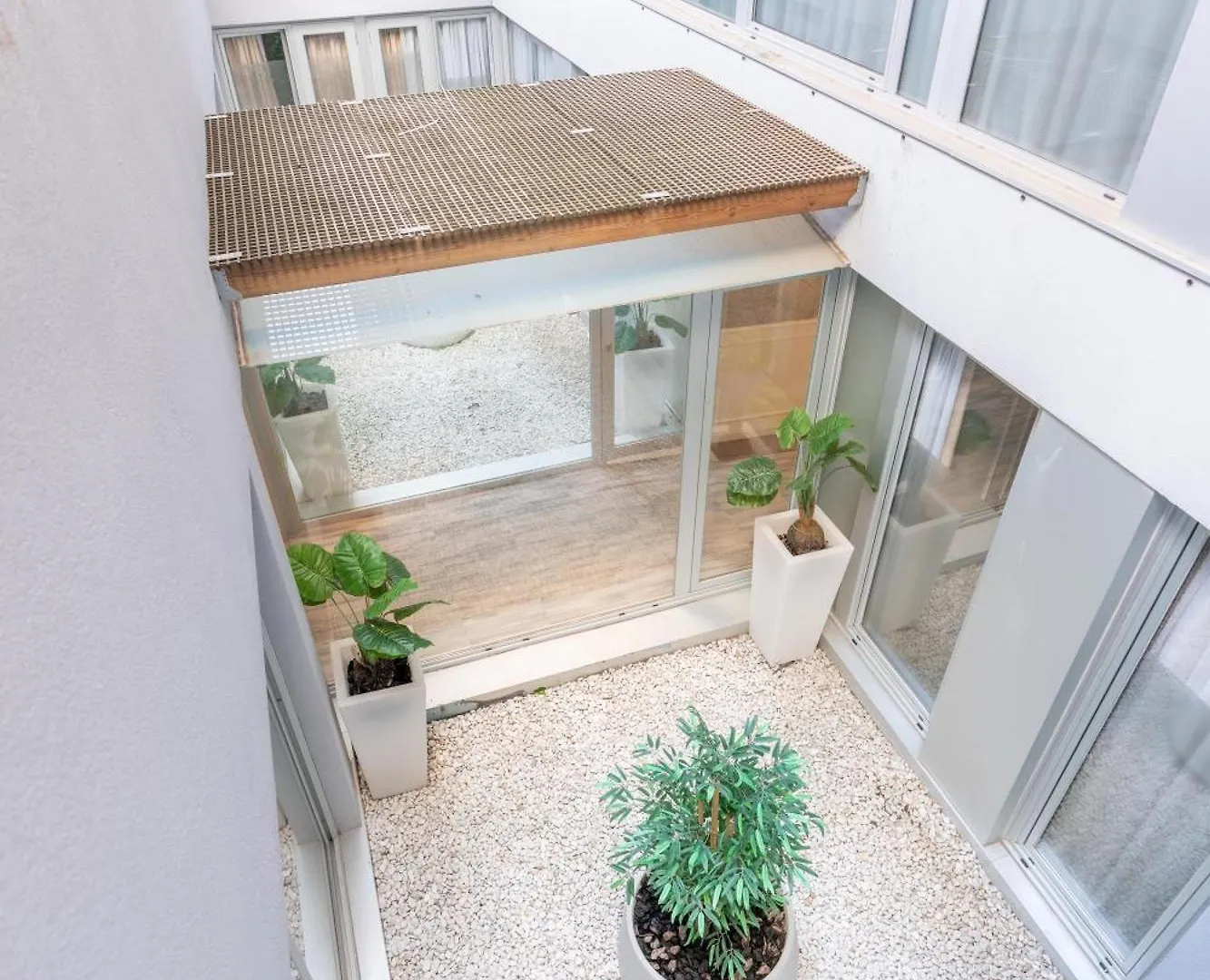 Serennia Fira Gran Via Exclusive Rooms 略夫雷加特河畔奥斯皮塔莱特