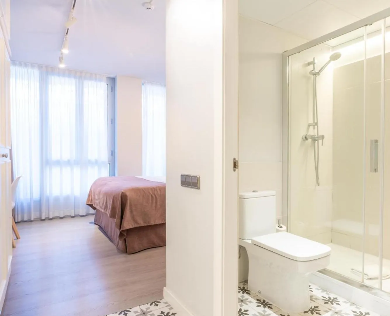 Serennia Fira Gran Via Exclusive Rooms 略夫雷加特河畔奥斯皮塔莱特 酒店